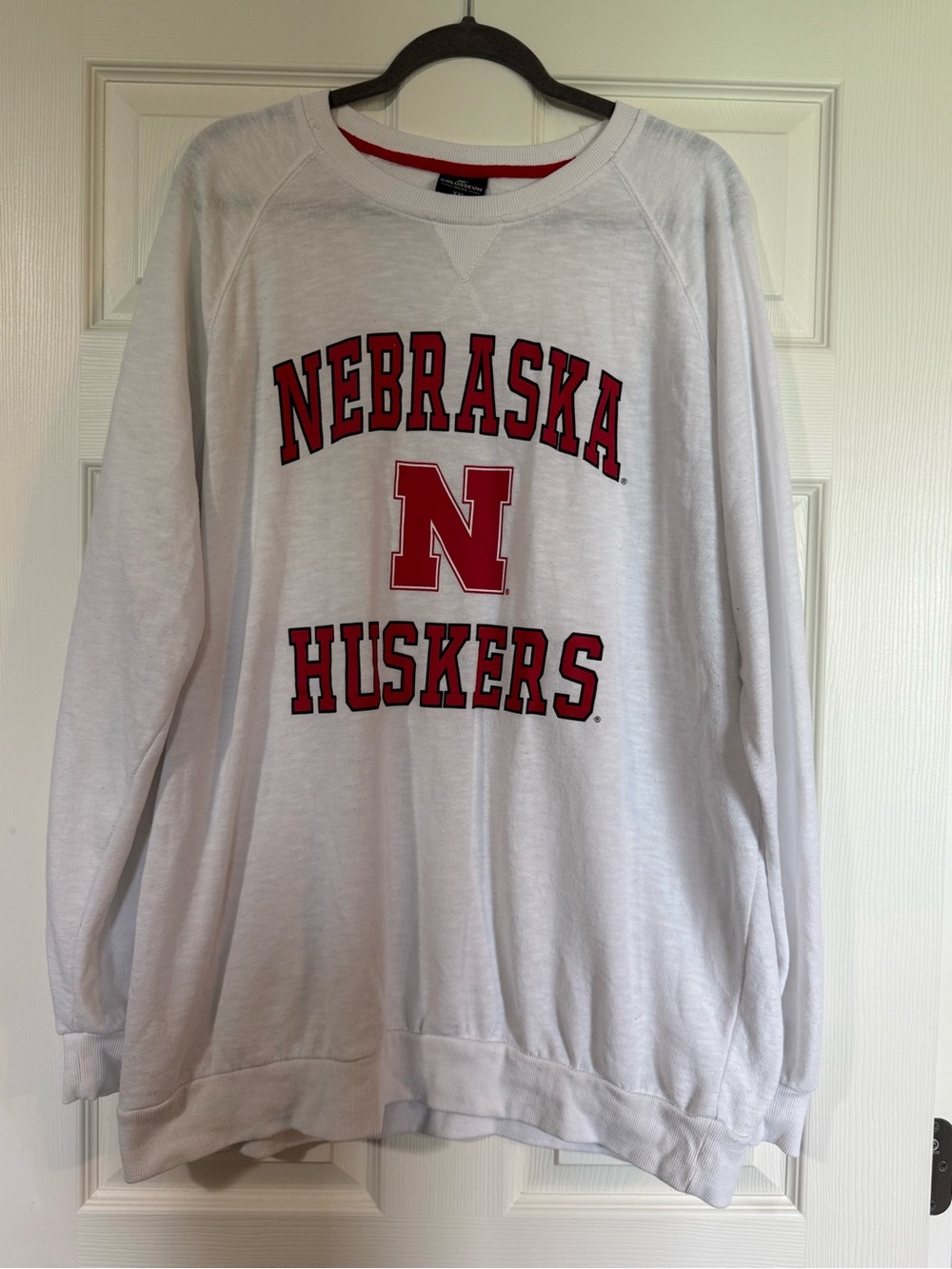 Colosseum White Crewneck Sweatshirt with Red Nebraska Huskers Logo